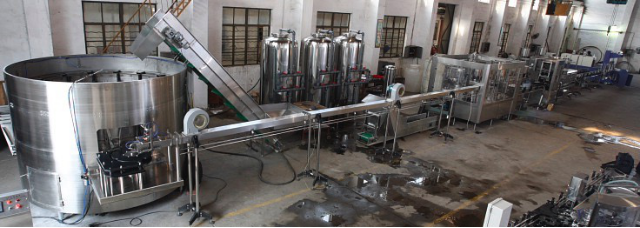 4000-6000BPH Automatic Water Bottling Line10469.png