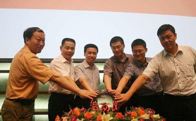 除了富士康，还有一家公司躲在苹果背后默默数钱，年收入达260亿