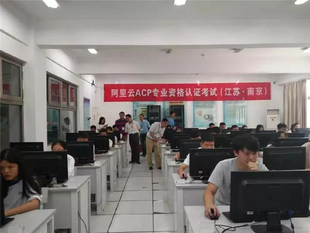 美国服务器市场中的价格变化与行业变化联动分析