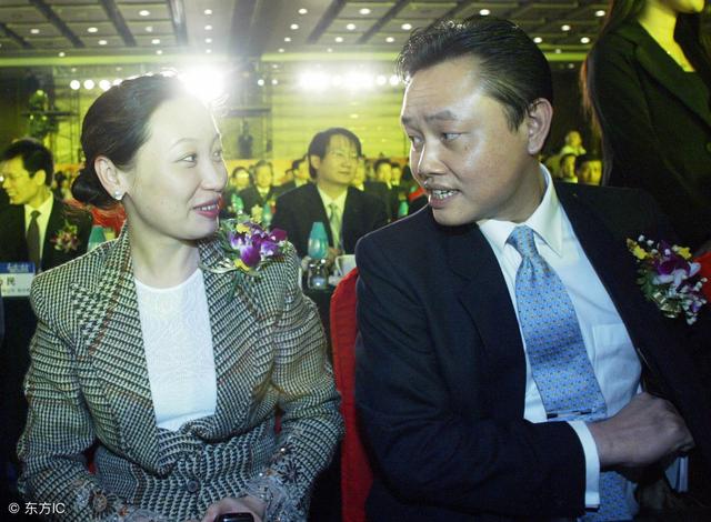 黄光裕获减刑21个月，国美改名将东山再起！阿里京东面临挑战？