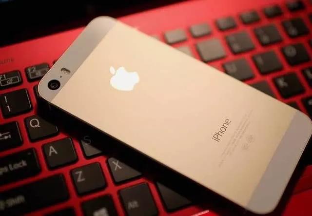 苹果官网确认：又一部iPhone停产，乔布斯时代彻底终结