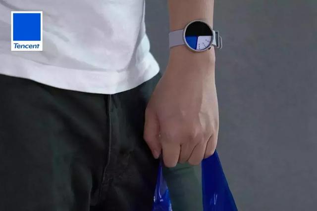 腾讯与Pantone合作发布腾讯蓝，推出的周边产品设计炒鸡好看！