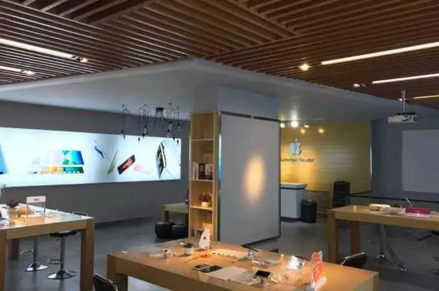 为何实体店那么萧条，店铺租金却被“炒”的很高？内行人道出实情