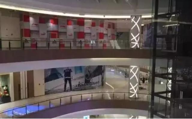 为何实体店那么萧条，店铺租金却被“炒”的很高？内行人道出实情