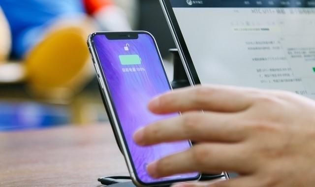 苹果X已经跌至冰点价，买苹果XR的网友：真后悔啊！