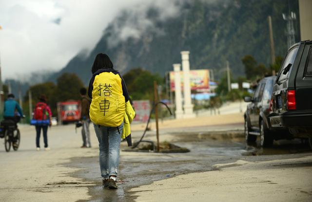 乘客抱怨：顺风车太难约 网友：车主不接单该怪谁？