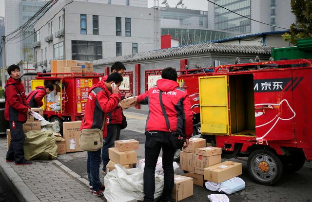 刘强东“三怒”：斥高管、拒假货、爱兄弟，成就京东电商巨头地位