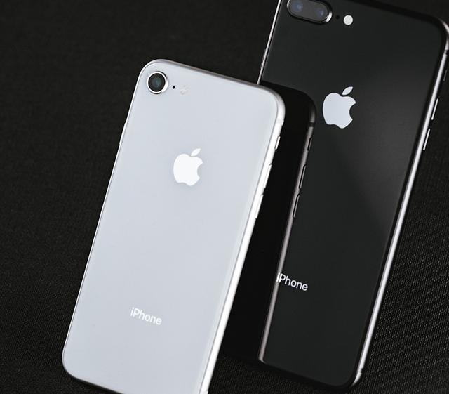 为何大多数人觉得买iPhone X不如iPhone 8？