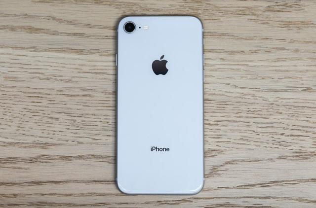 为何大多数人觉得买iPhone X不如iPhone 8？