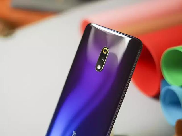 1398元起售！vivo Z5x杀入千元机阵营，对比Realme X，谁更胜一筹