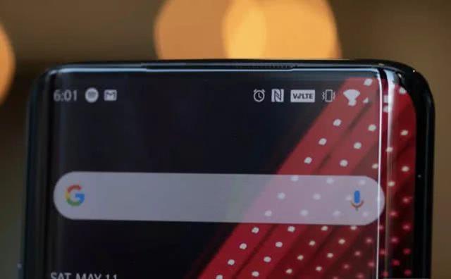 索尼Xperia1对比一加7Pro，谁的屏幕更亮眼