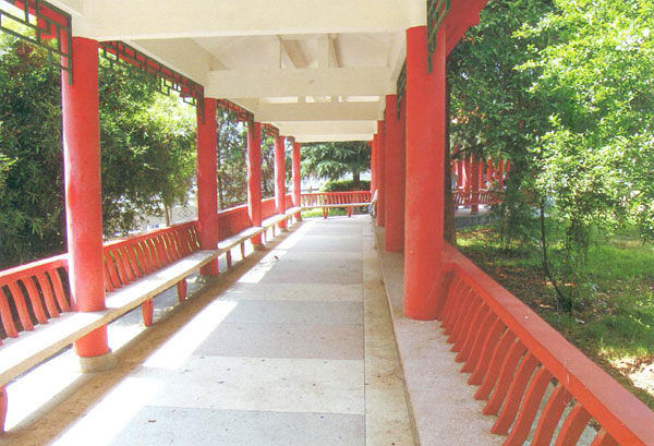 長沙市民政學(xué)院長廊