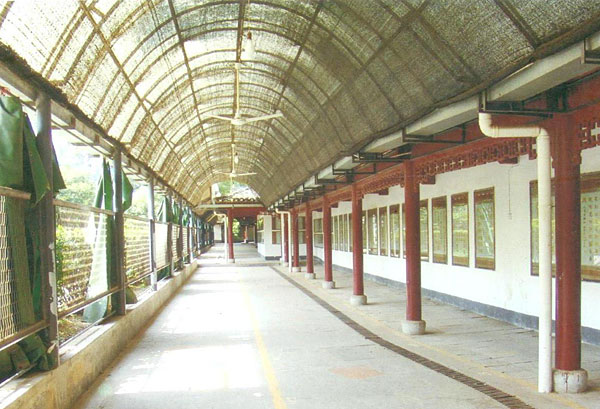 長(zhǎng)沙市清水塘博物館長(zhǎng)廊