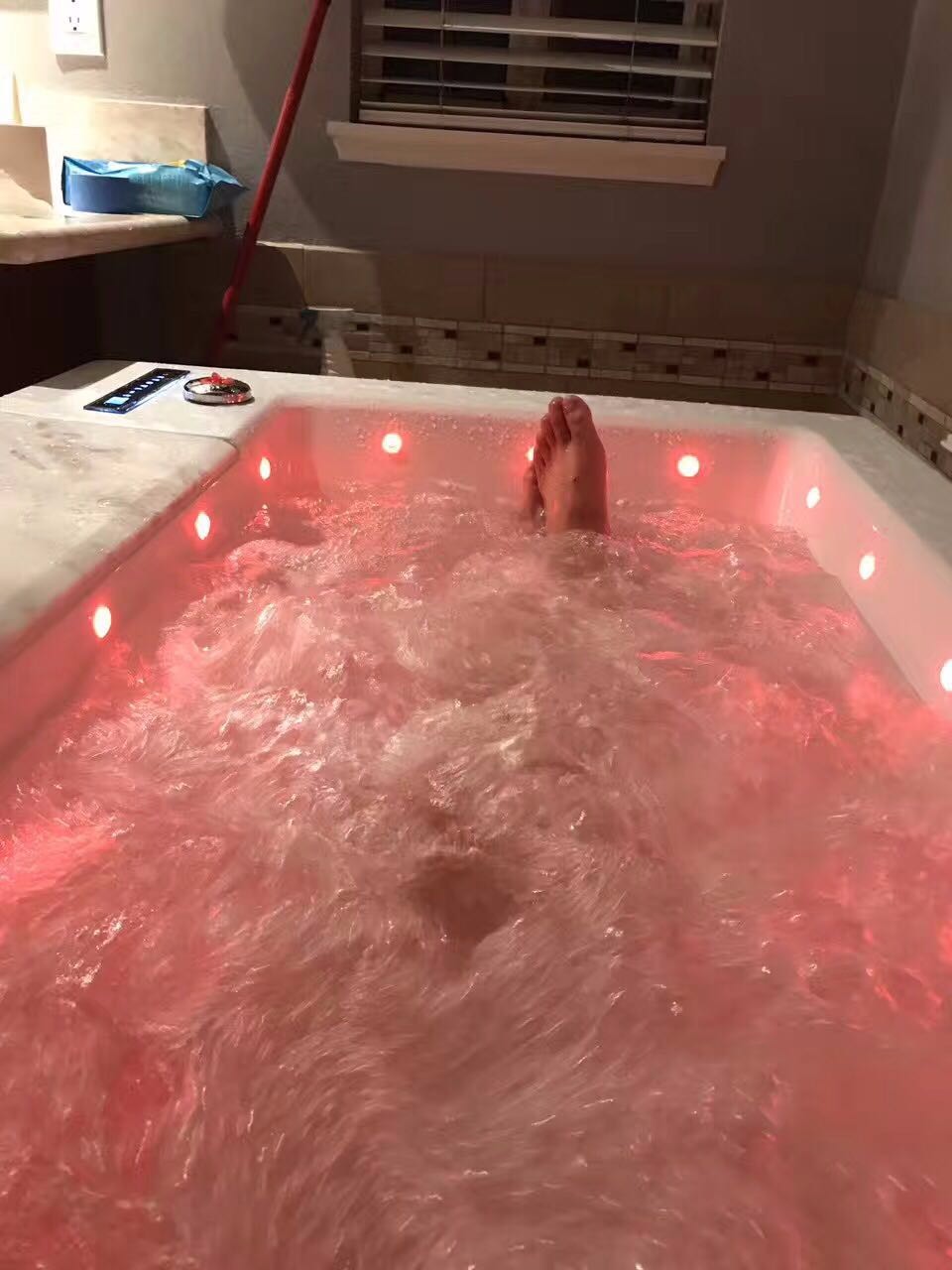Massage bathtub Q403