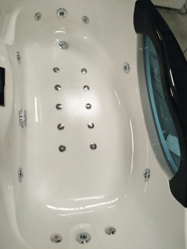 Massage bathtub Q313
