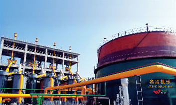 Two stage gas producer (10)