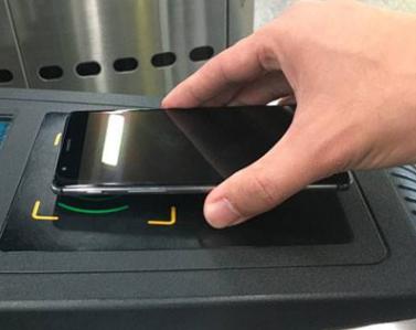 智能手机摇身一变公交卡、门禁卡，NFC功能绝对是黑科技典范！