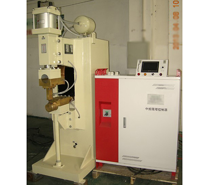 LND-2400A中频焊机，电流可达10万安培