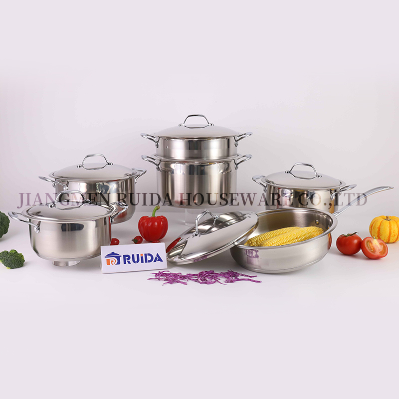 OEM Customized Zinc Alloy Handle Wide Edge 11PCS Casserole Steamers Cookware Set
