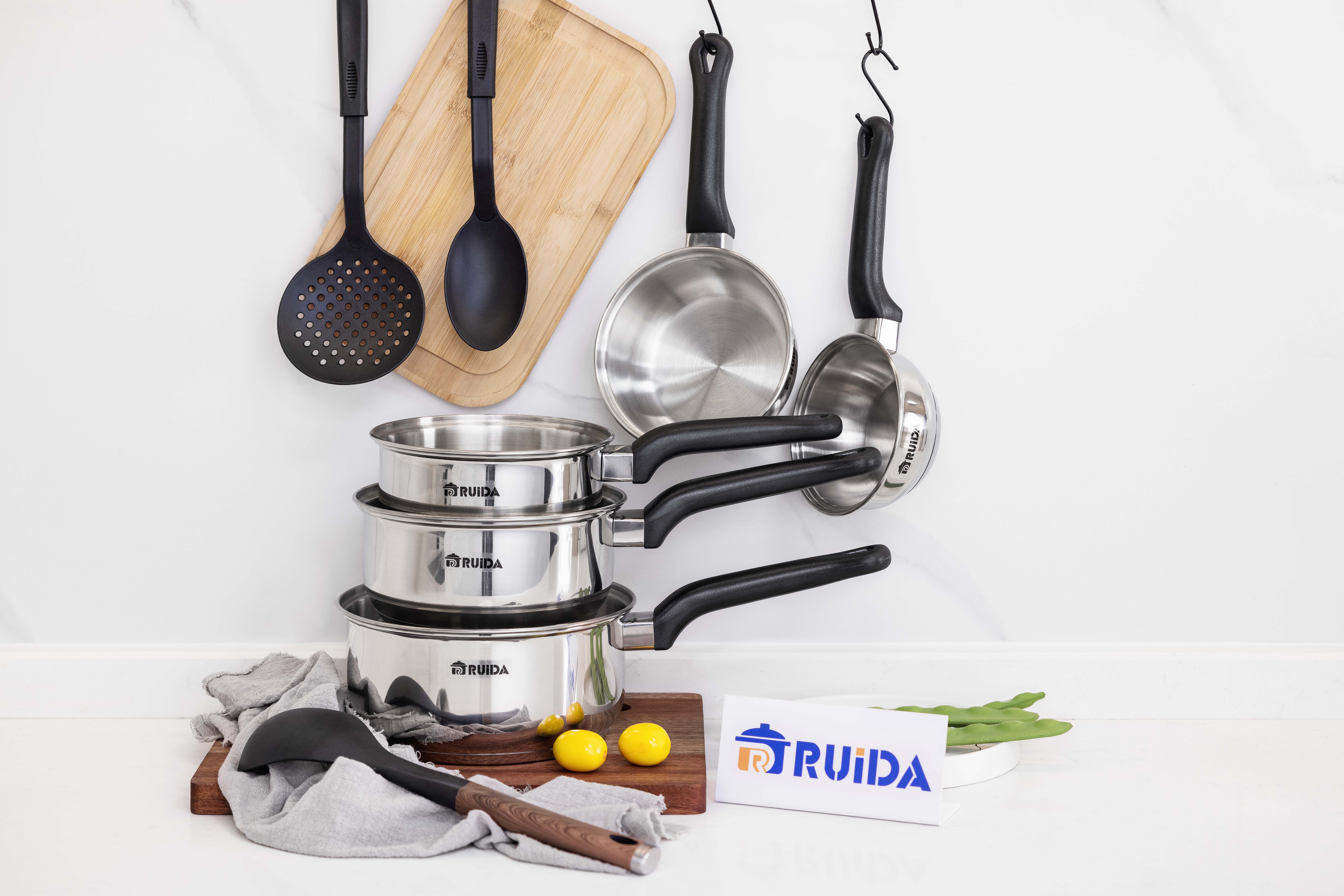 5PCS Black Bakelite Handle Stainless Steel Cookware Set with Saucepan