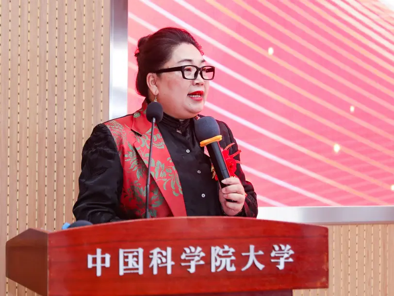 胡卫萍-中共党员、湖北省荆州市江陵<br>县第一届政协委员，中华非药物疗法<br>国际联合会副主席，广州平衡态健康<br>产业有限公司常务副总经理，广州平<br>衡态健康产业有限公司商学院院长，<br>湖北美之诺医疗器械有限公司总经理