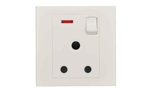 1Gang 15A Switched Socket