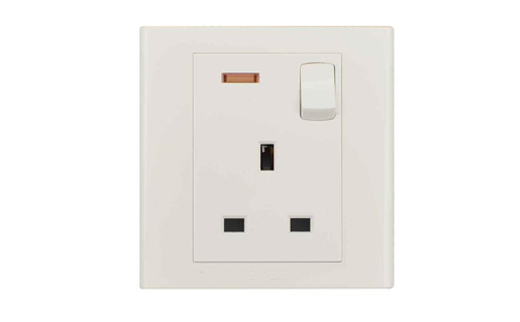 1Gang 13A Switched Socket