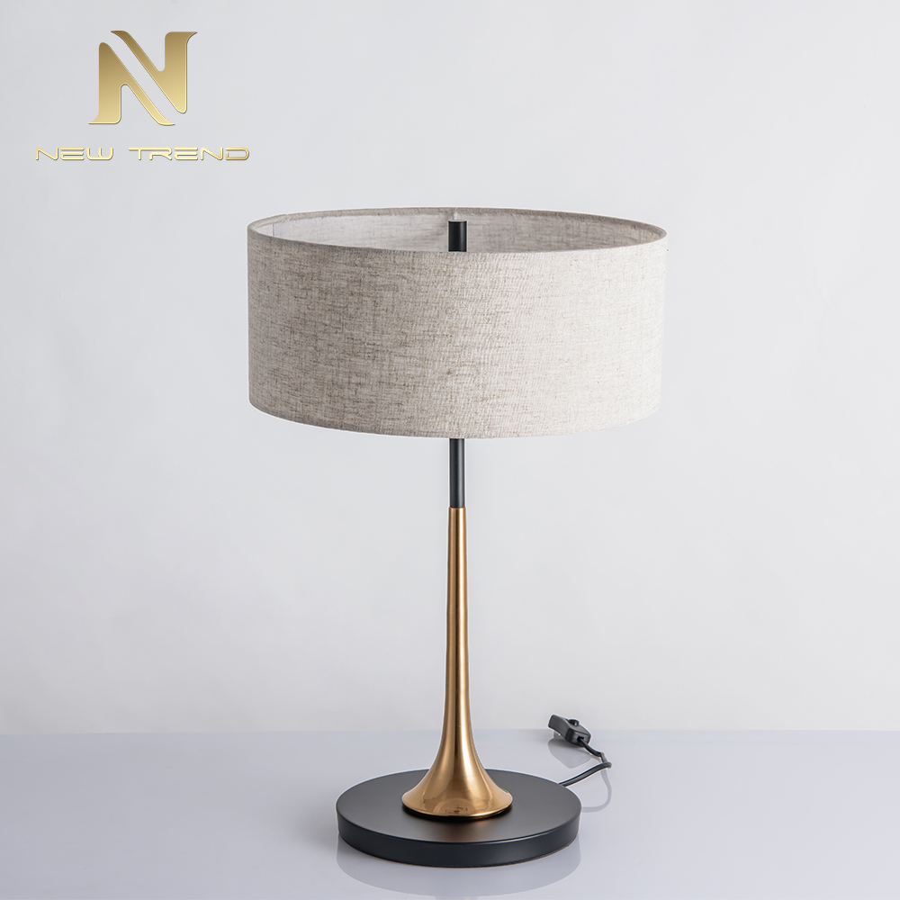 Modern newest design living room decoration iron cloth writing table lamp TH0060