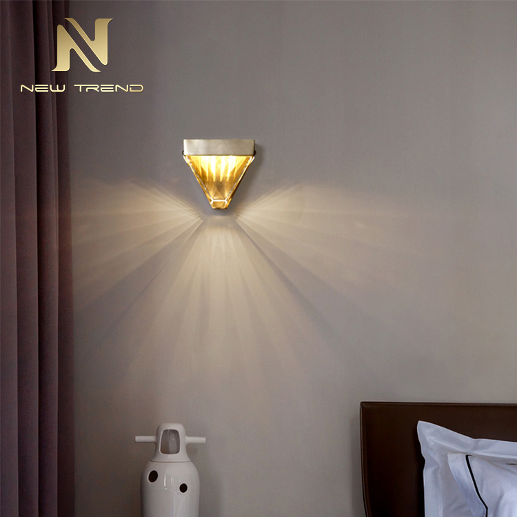 Good quality decorative livingroom bedroom gold color iron crystal led wall light WM0018