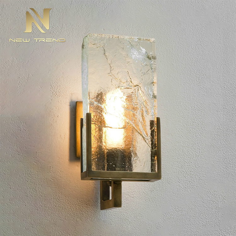 Wholesale residential decoration iron frame glass lampshade modern led wall light WM00303