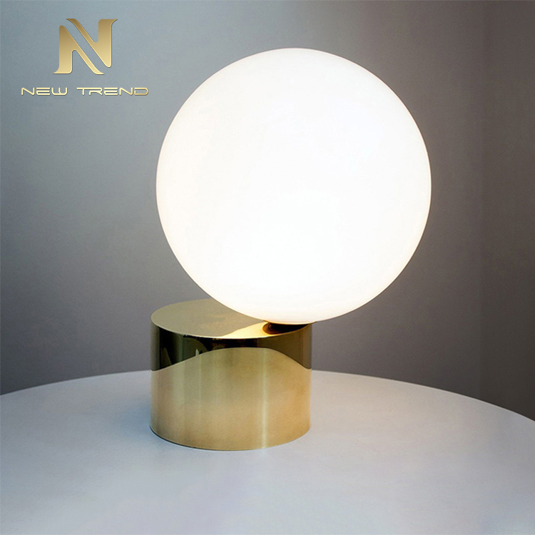 Good quality decoration lighting brass color indoor glass led table lamp TD2022