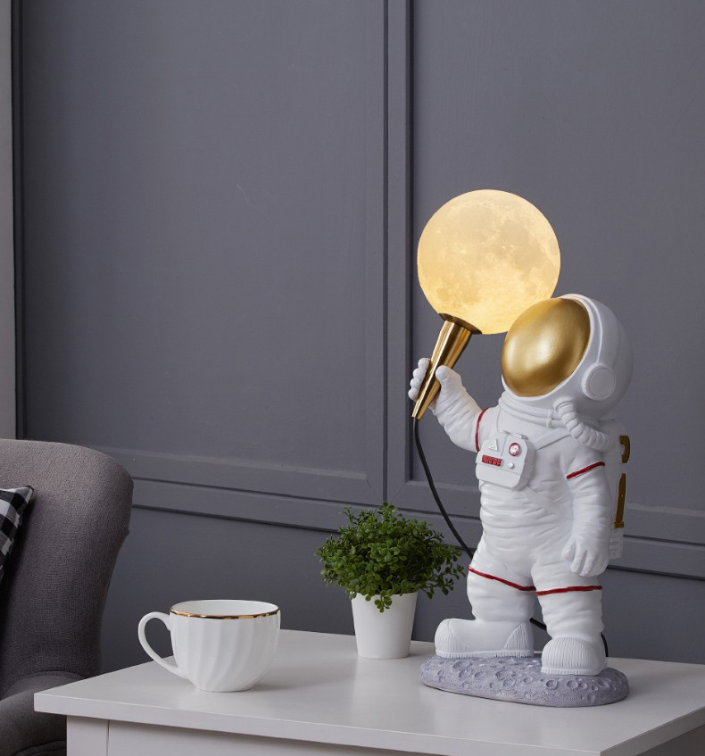 Simple Nordic lunar astronaut resin led table lamp T3286