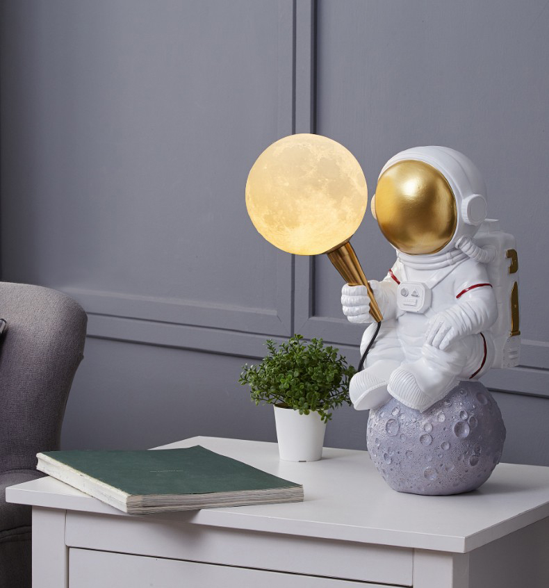 Simple Nordic lunar astronaut resin led table lamp T3286