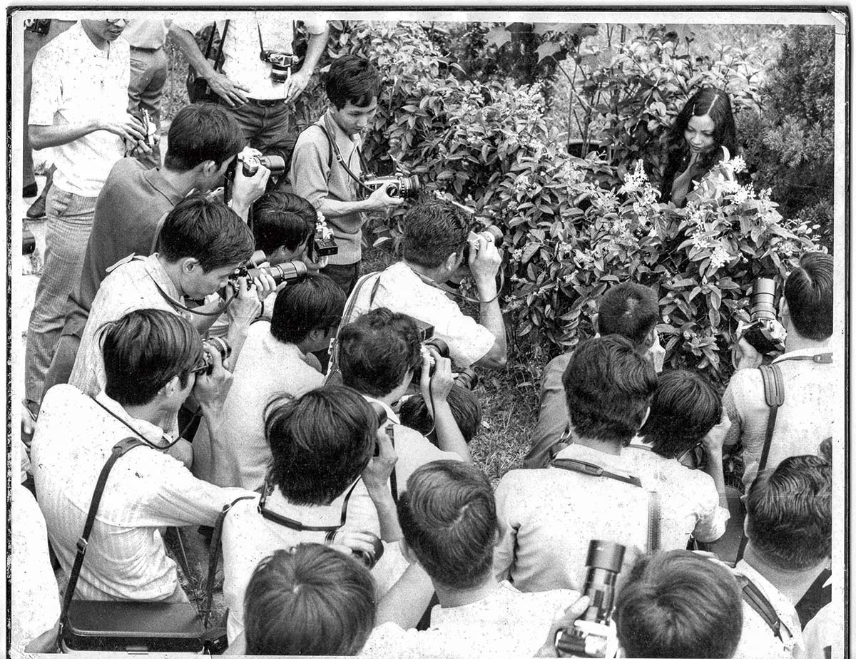 3《抢镜头》1971年摄於荃湾圆玄学院.jpg