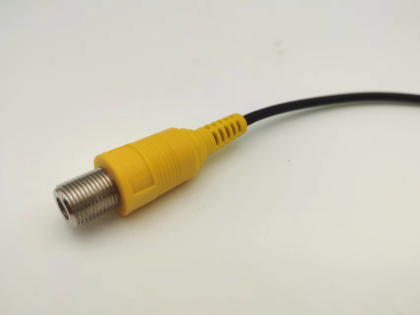 1.5C-2V cable with F Female connector