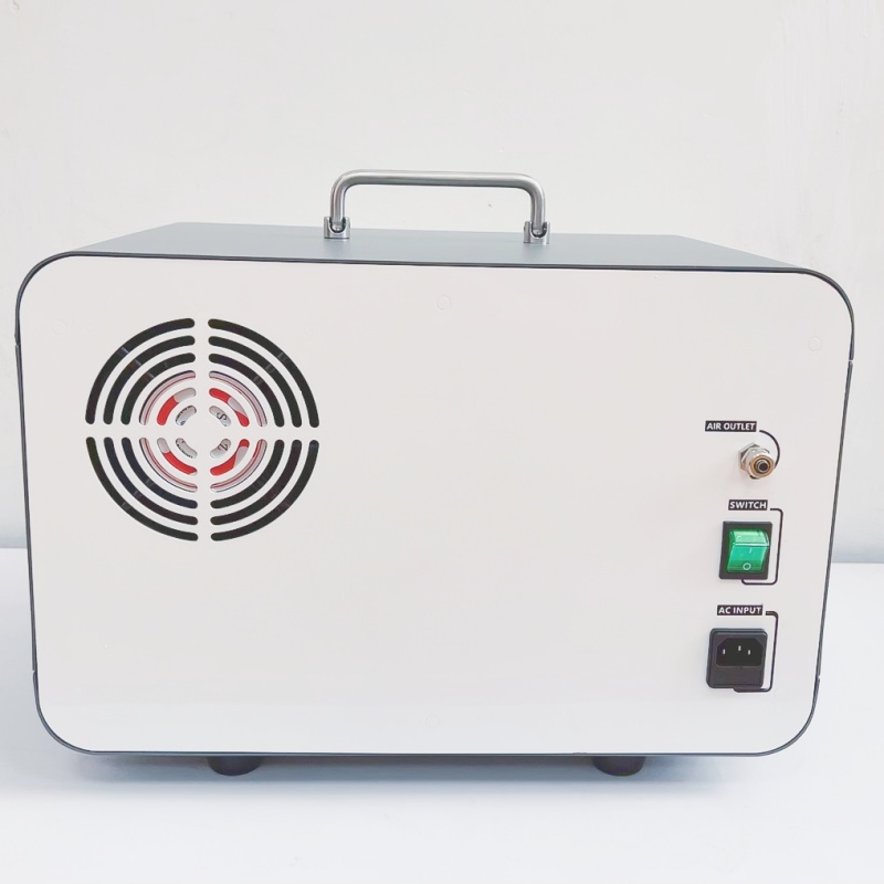  AZ-AC01 