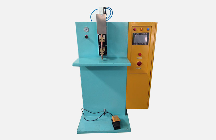 Intermediate frequency inverter welding machine