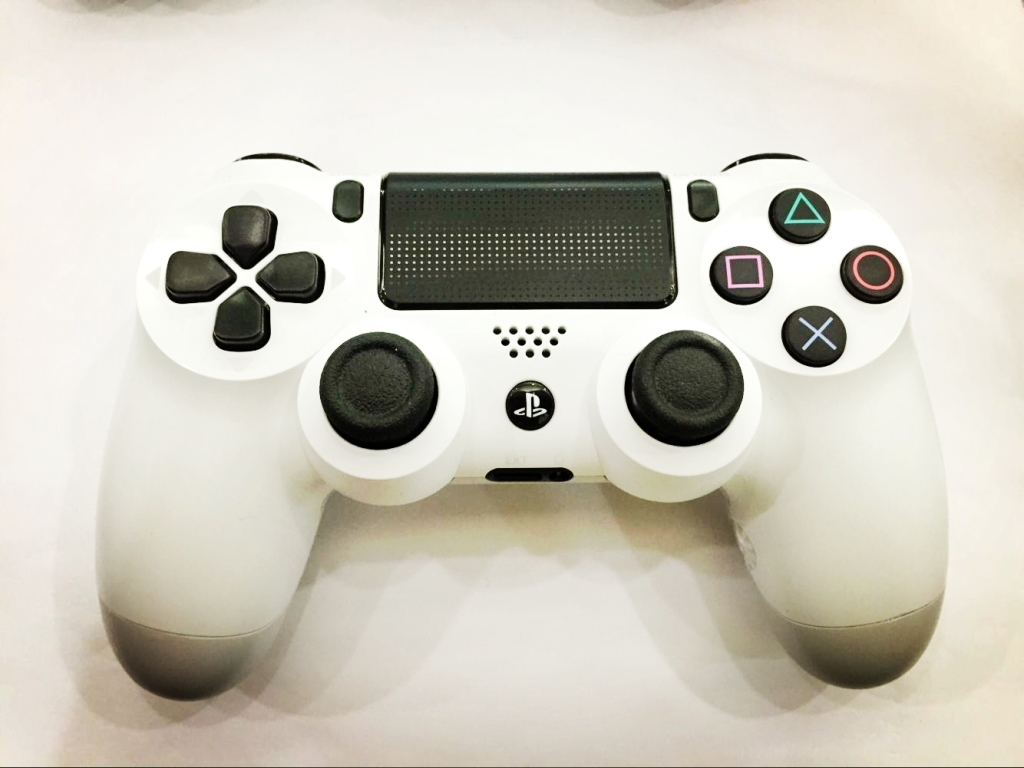 PS4 controller White